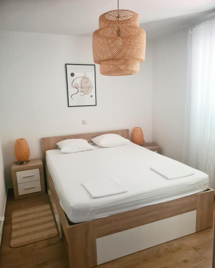 Hello Sunshine - Apartment On The Beach Zubovići Exteriér fotografie